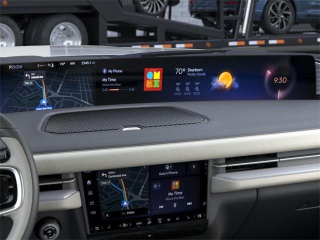 new 2025 Lincoln Navigator car, priced at $106,810