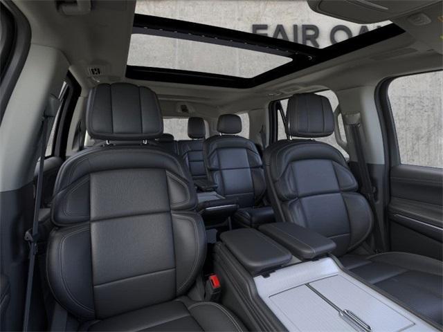 new 2025 Lincoln Navigator car, priced at $104,310