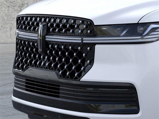 new 2025 Lincoln Navigator car, priced at $120,560