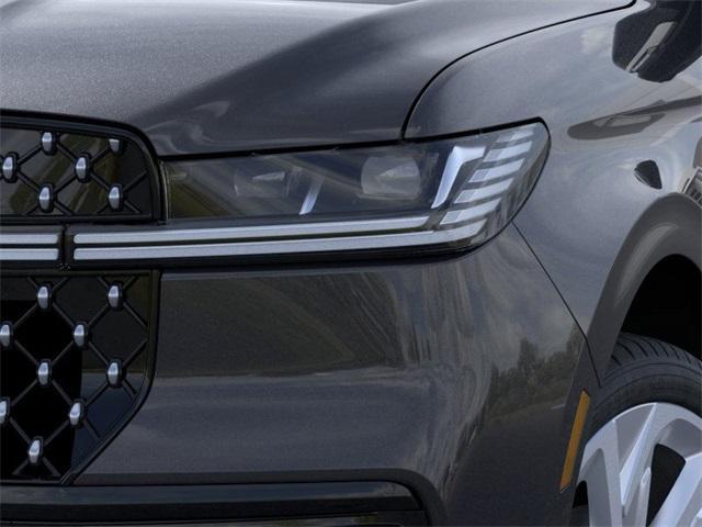 new 2025 Lincoln Navigator car, priced at $122,855