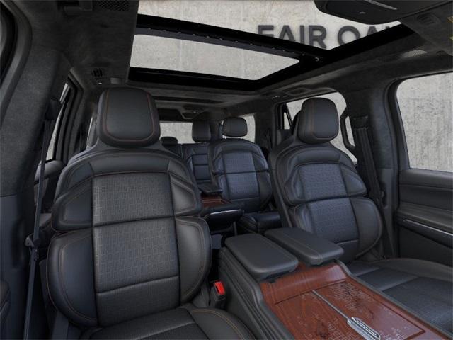 new 2025 Lincoln Navigator L car, priced at $122,810