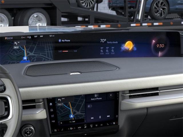 new 2025 Lincoln Navigator car, priced at $100,900