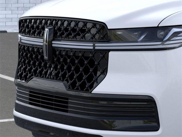 new 2025 Lincoln Navigator car, priced at $128,365