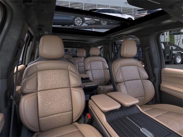 new 2025 Lincoln Navigator car, priced at $128,365