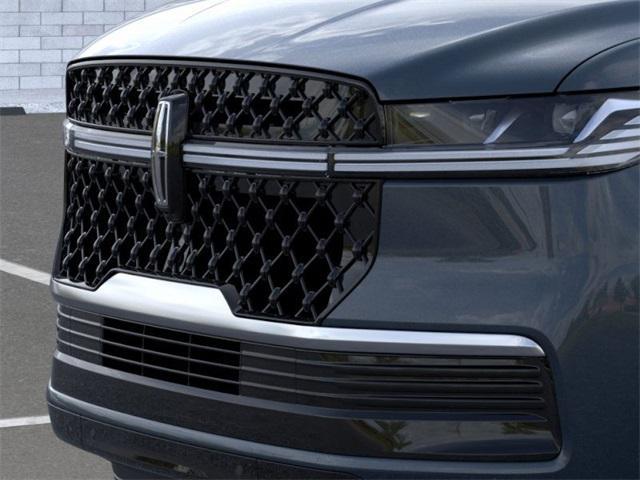 new 2025 Lincoln Navigator car, priced at $105,000
