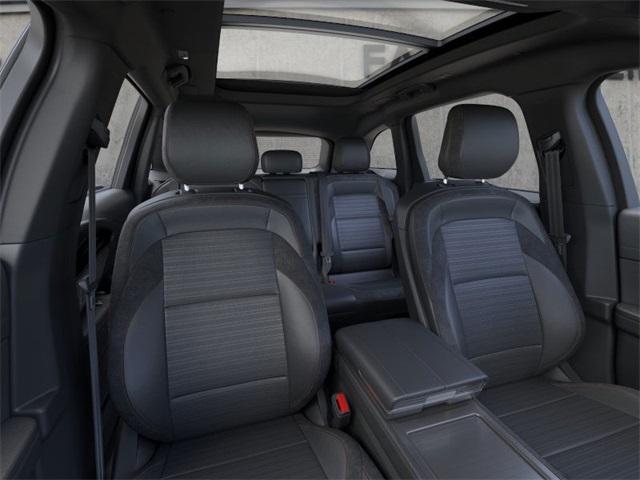 new 2025 Lincoln Nautilus car, priced at $62,156