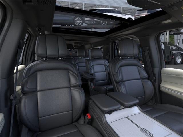 new 2025 Lincoln Navigator L car, priced at $108,275
