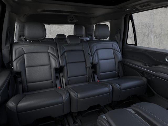 new 2025 Lincoln Navigator car, priced at $104,650
