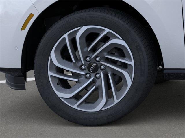 new 2025 Lincoln Navigator car, priced at $101,500