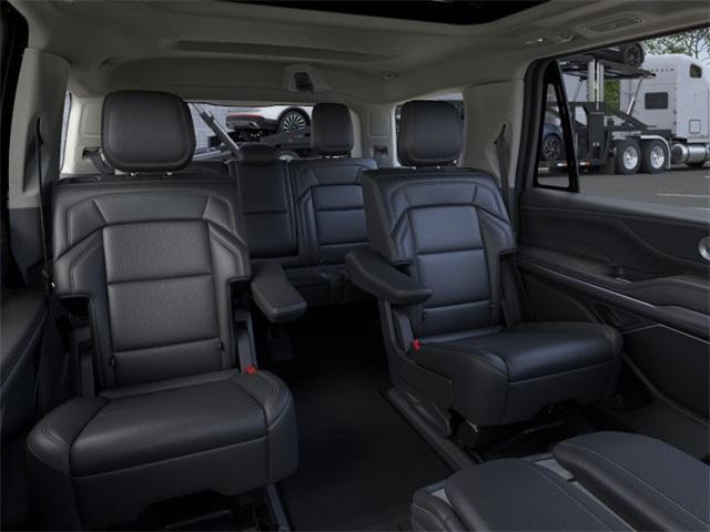 new 2025 Lincoln Navigator car, priced at $101,500