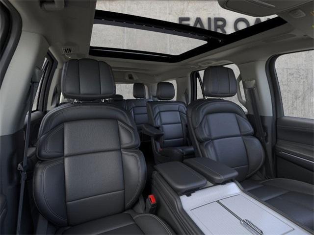 new 2025 Lincoln Navigator car, priced at $99,500