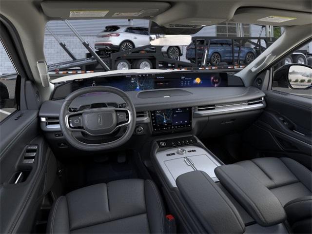 new 2025 Lincoln Navigator car, priced at $101,500