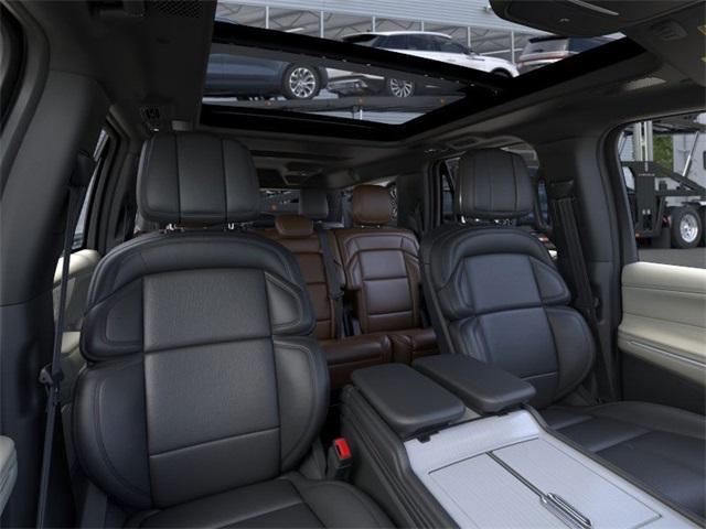 new 2025 Lincoln Navigator L car, priced at $109,990