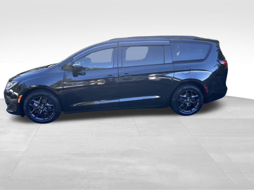 used 2020 Chrysler Pacifica car, priced at $21,997