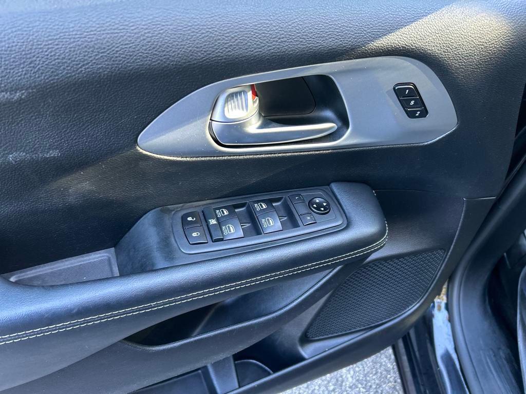 used 2020 Chrysler Pacifica car, priced at $21,997