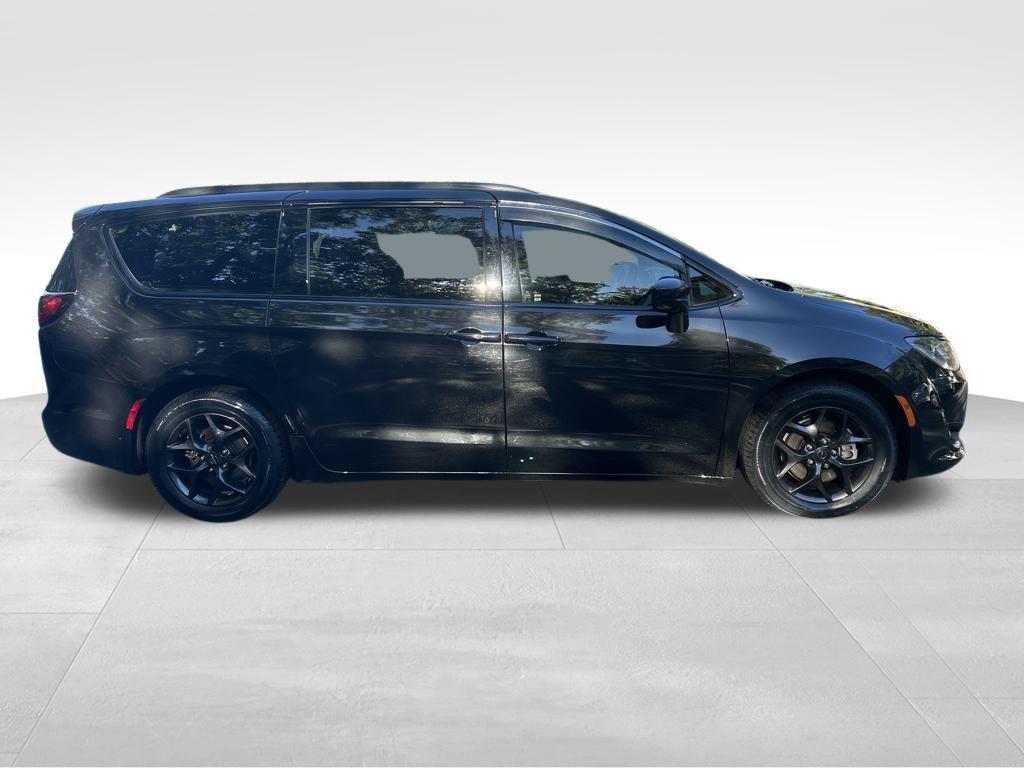 used 2020 Chrysler Pacifica car, priced at $21,997
