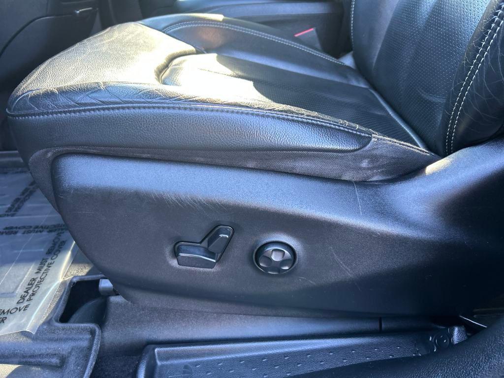 used 2020 Chrysler Pacifica car, priced at $21,997