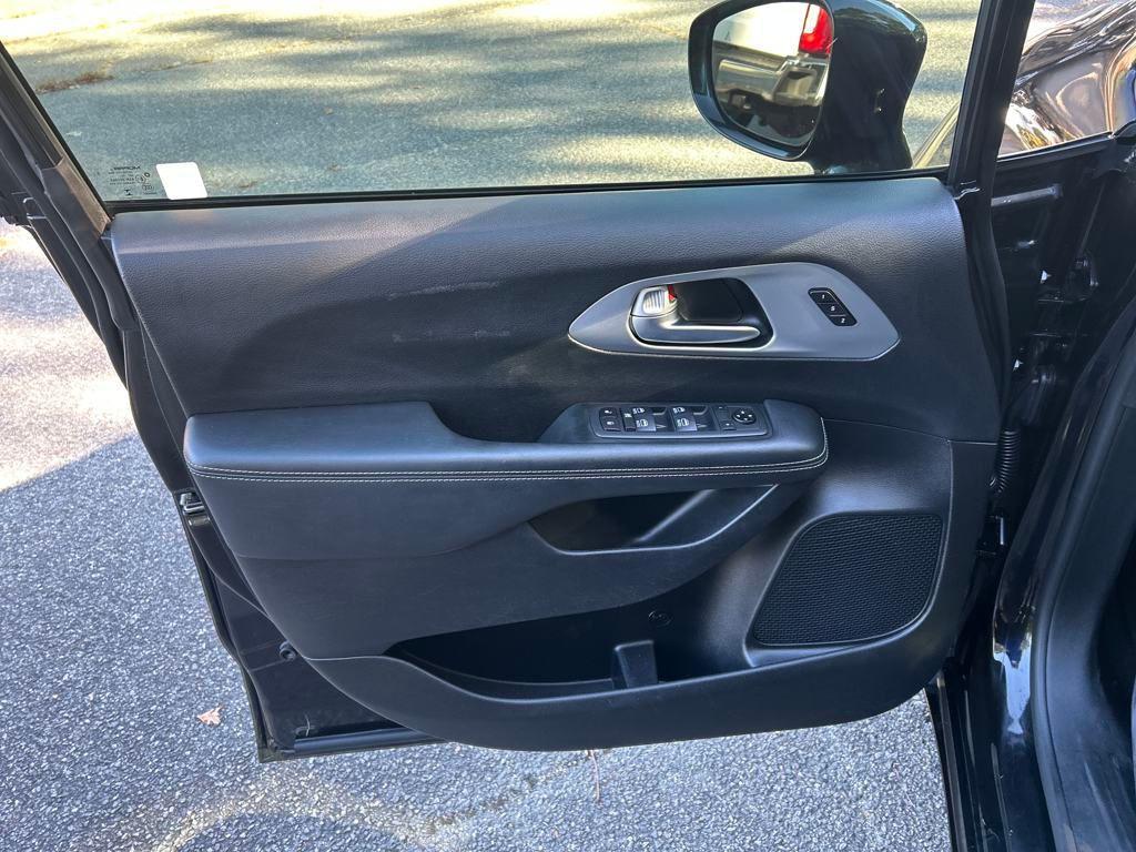 used 2020 Chrysler Pacifica car, priced at $21,997