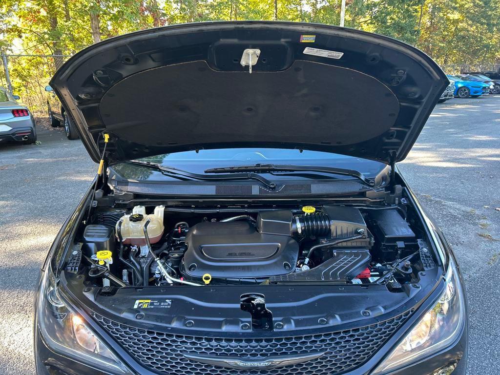 used 2020 Chrysler Pacifica car, priced at $21,997