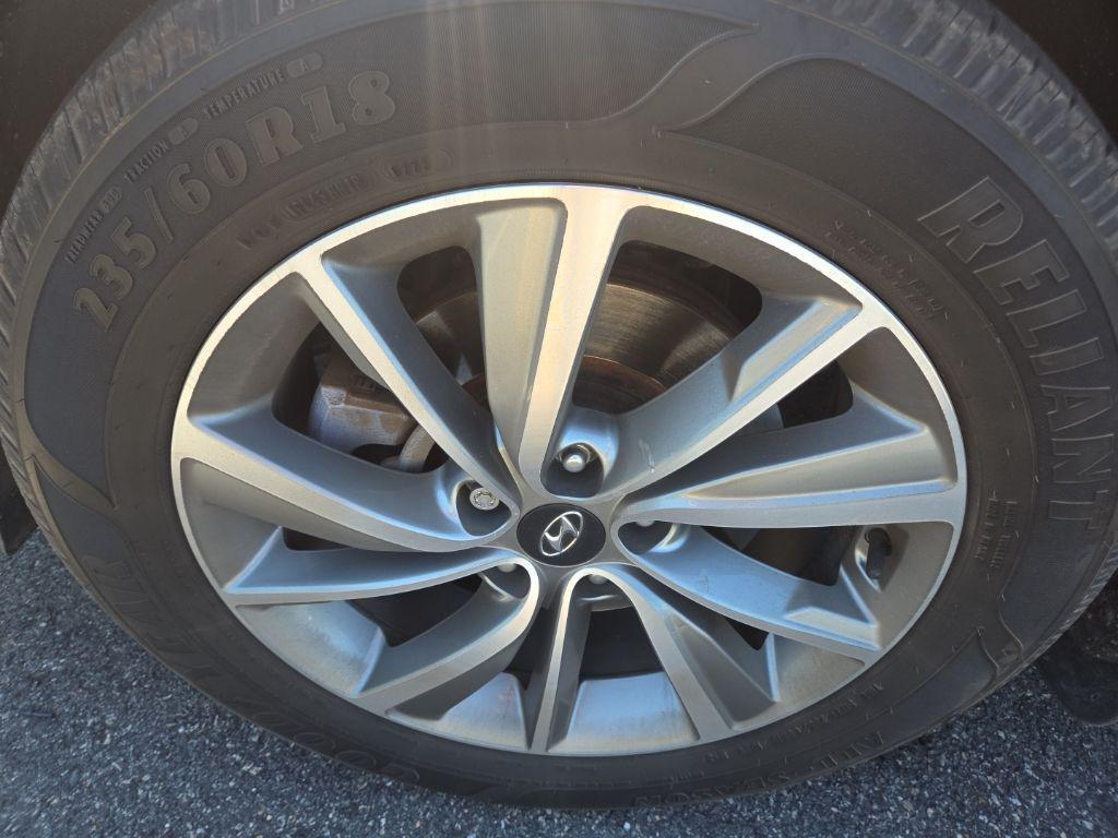 used 2019 Hyundai Santa Fe car, priced at $19,550