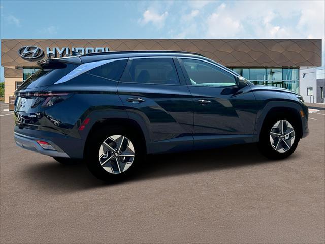 new 2025 Hyundai TUCSON Hybrid car, priced at $37,195