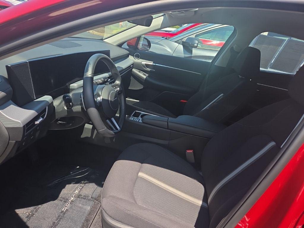 used 2025 Hyundai Sonata Hybrid car, priced at $29,990