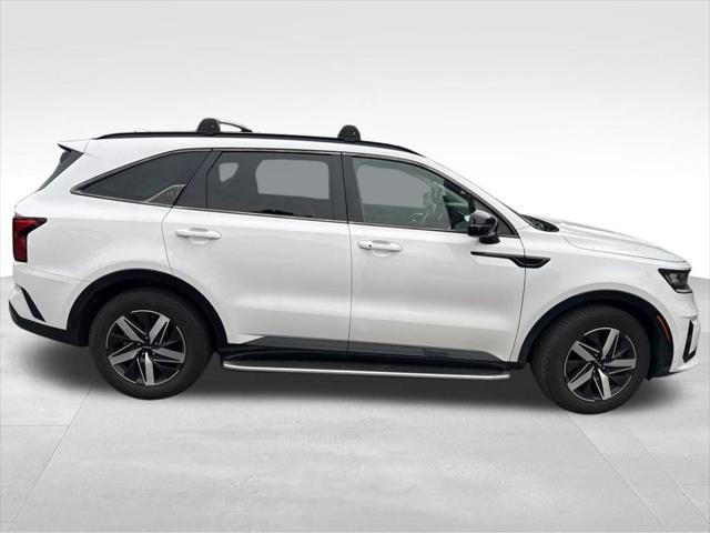 used 2022 Kia Sorento car, priced at $27,550