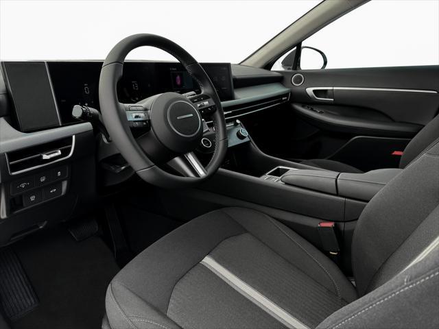 new 2025 Hyundai Sonata Hybrid car, priced at $31,321