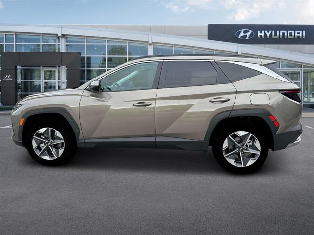 new 2025 Hyundai Tucson Hybrid car, priced at $38,055