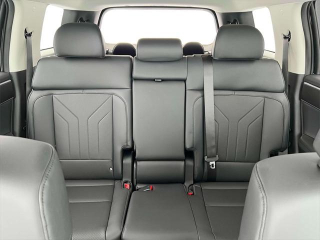 new 2025 Hyundai Santa Fe car, priced at $35,682