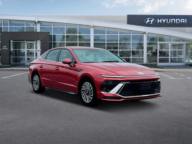 new 2025 Hyundai Sonata Hybrid car, priced at $32,190