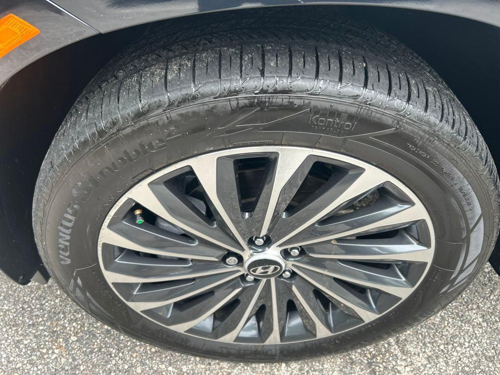 used 2025 Hyundai Palisade car, priced at $48,976