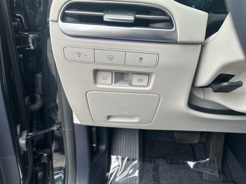 used 2025 Hyundai Palisade car, priced at $48,976