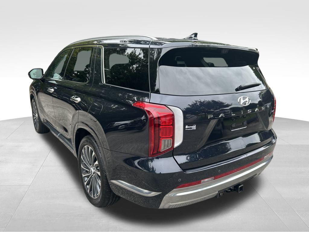 used 2025 Hyundai Palisade car, priced at $48,976