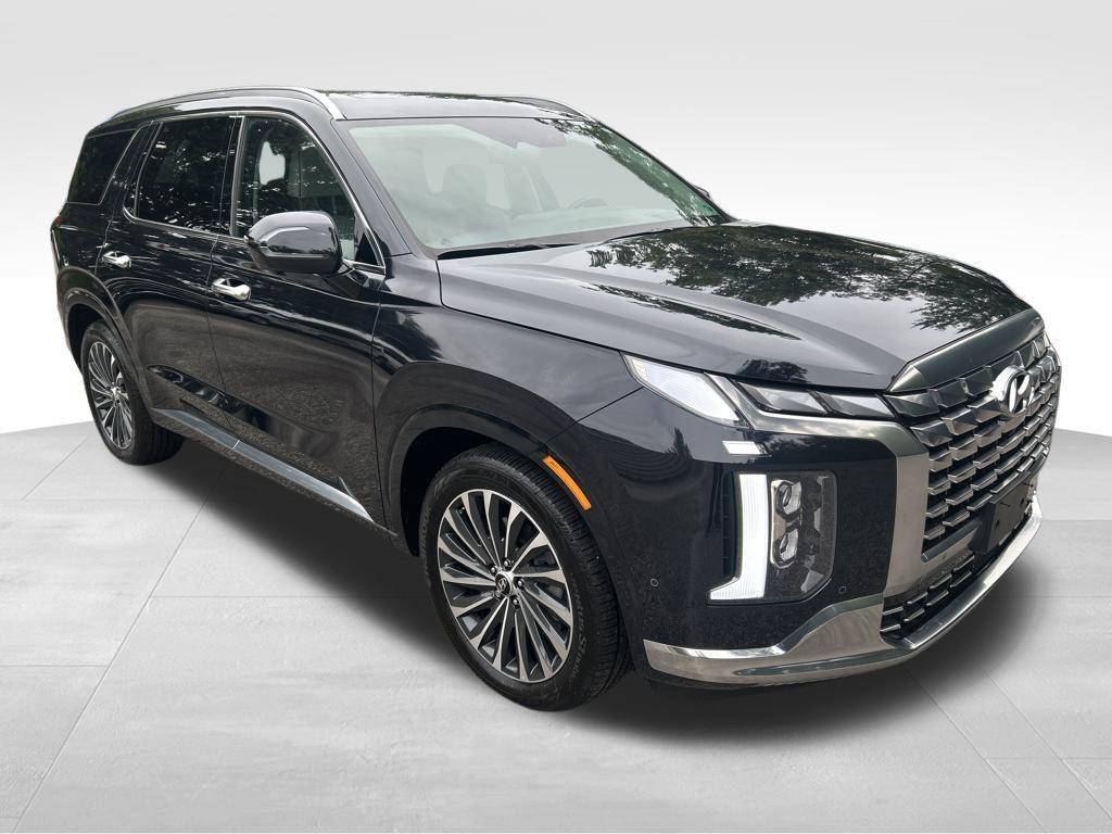 used 2025 Hyundai Palisade car, priced at $48,976