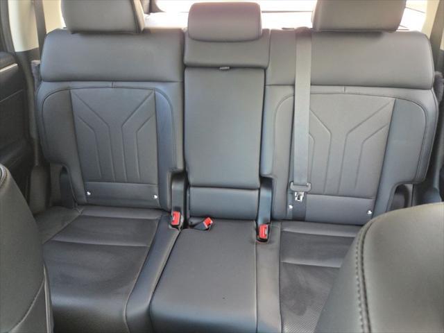 used 2024 Hyundai Santa Fe car, priced at $29,990