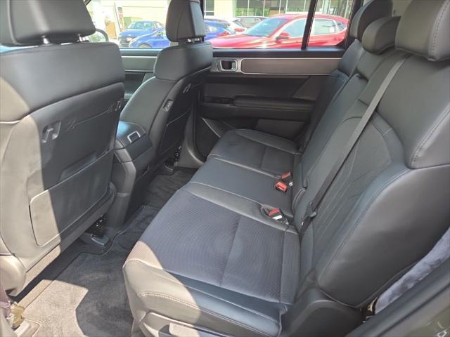 used 2024 Hyundai Santa Fe car, priced at $29,990