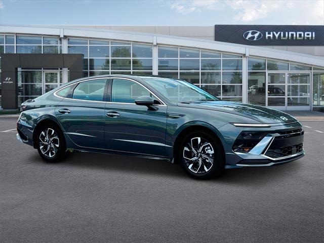 new 2025 Hyundai Sonata car, priced at $29,651