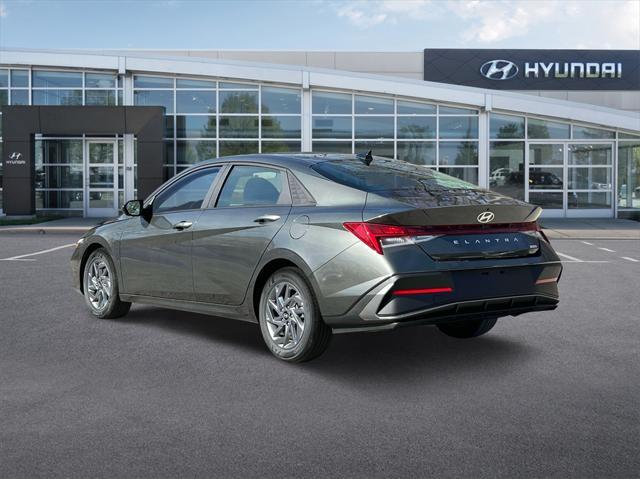 new 2025 Hyundai Elantra HEV car, priced at $27,745