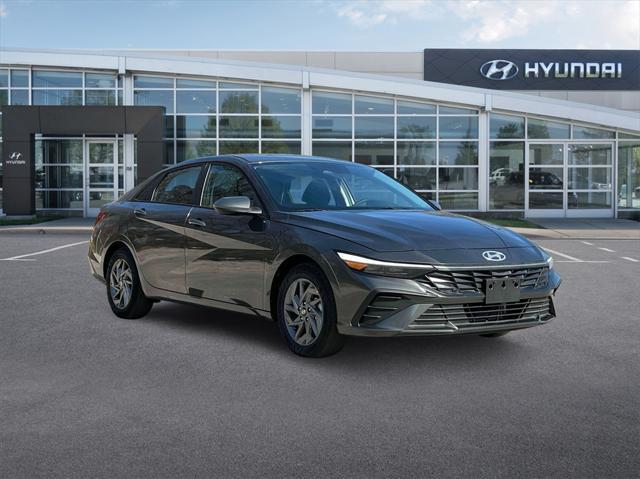 new 2025 Hyundai Elantra HEV car, priced at $27,745