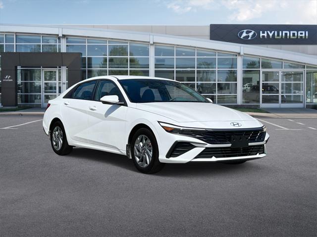 new 2025 Hyundai Elantra HEV car, priced at $26,080