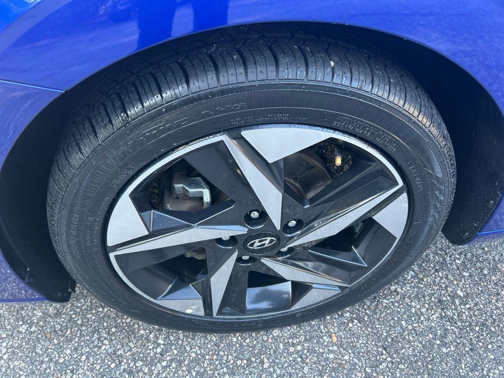 used 2021 Hyundai Elantra car, priced at $16,783