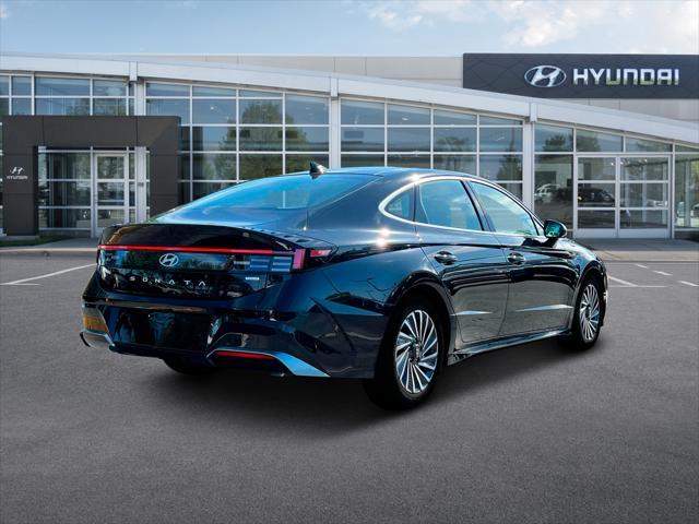 new 2025 Hyundai Sonata Hybrid car, priced at $37,240