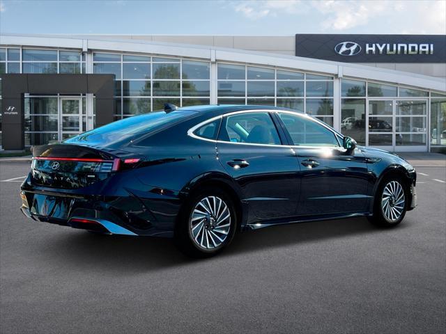 new 2025 Hyundai Sonata Hybrid car, priced at $37,240