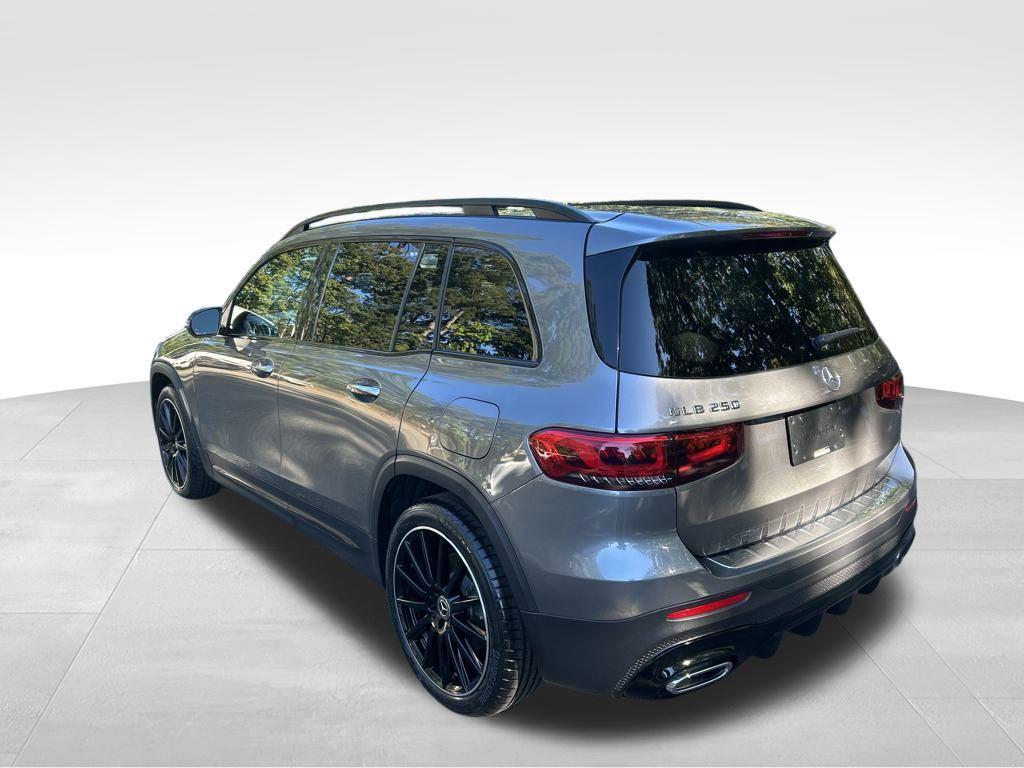 used 2021 Mercedes-Benz GLB 250 car, priced at $25,678