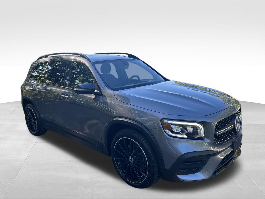 used 2021 Mercedes-Benz GLB 250 car, priced at $25,678