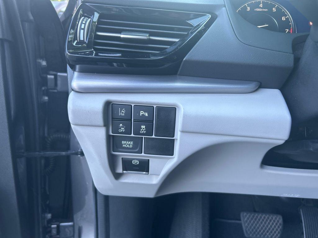 used 2021 Acura RDX car, priced at $27,550
