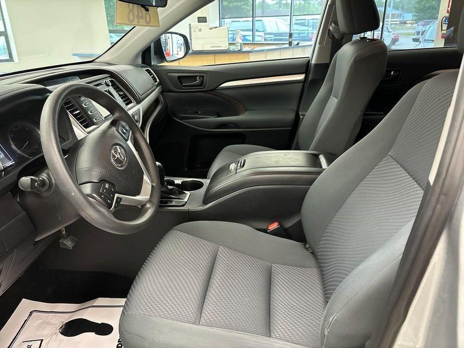 used 2019 Toyota Highlander car, priced at $27,541