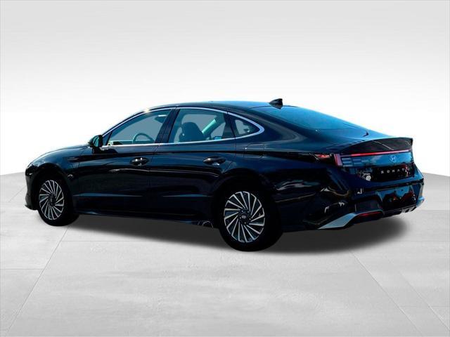 used 2025 Hyundai Sonata Hybrid car, priced at $35,990