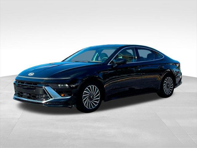 used 2025 Hyundai Sonata Hybrid car, priced at $35,990
